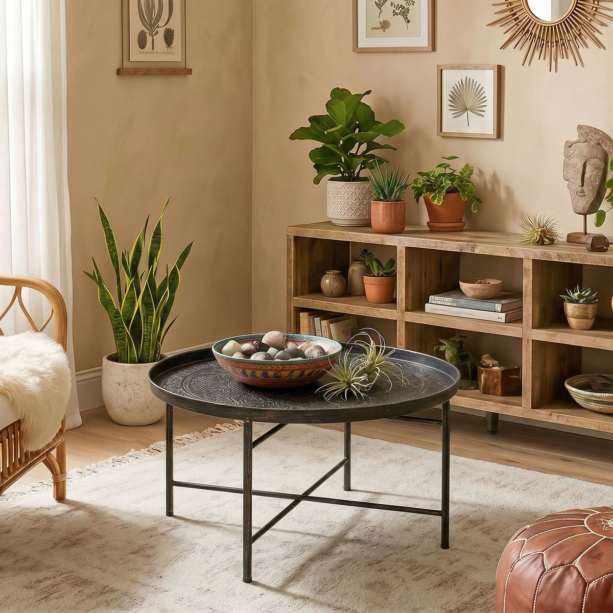 HOMCOM Vintage Round Metal Coffee Table With Hammered Tray Top