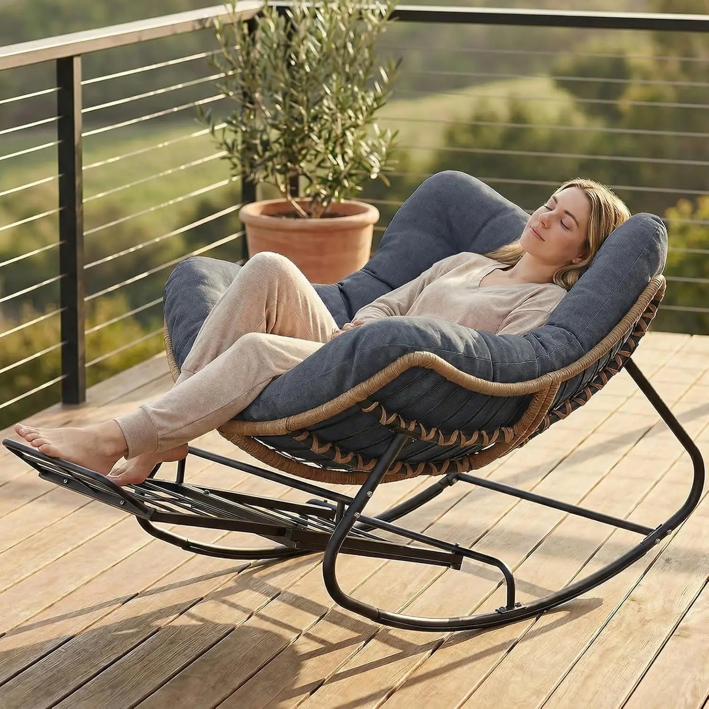 GUOHE Outdoor Papasan Rocking Chair With Thick Cushion